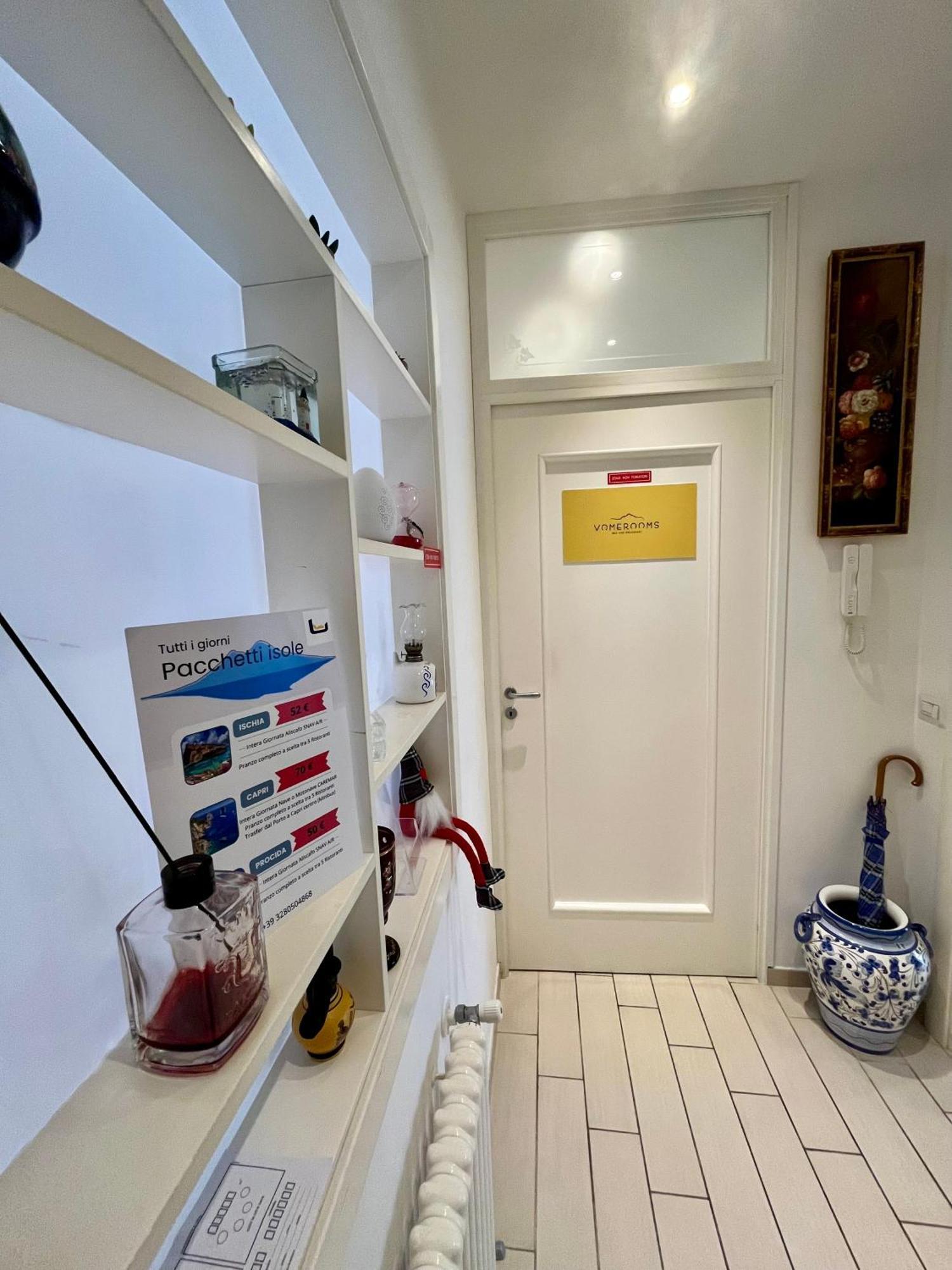 Vomerooms Neapel Exteriör bild