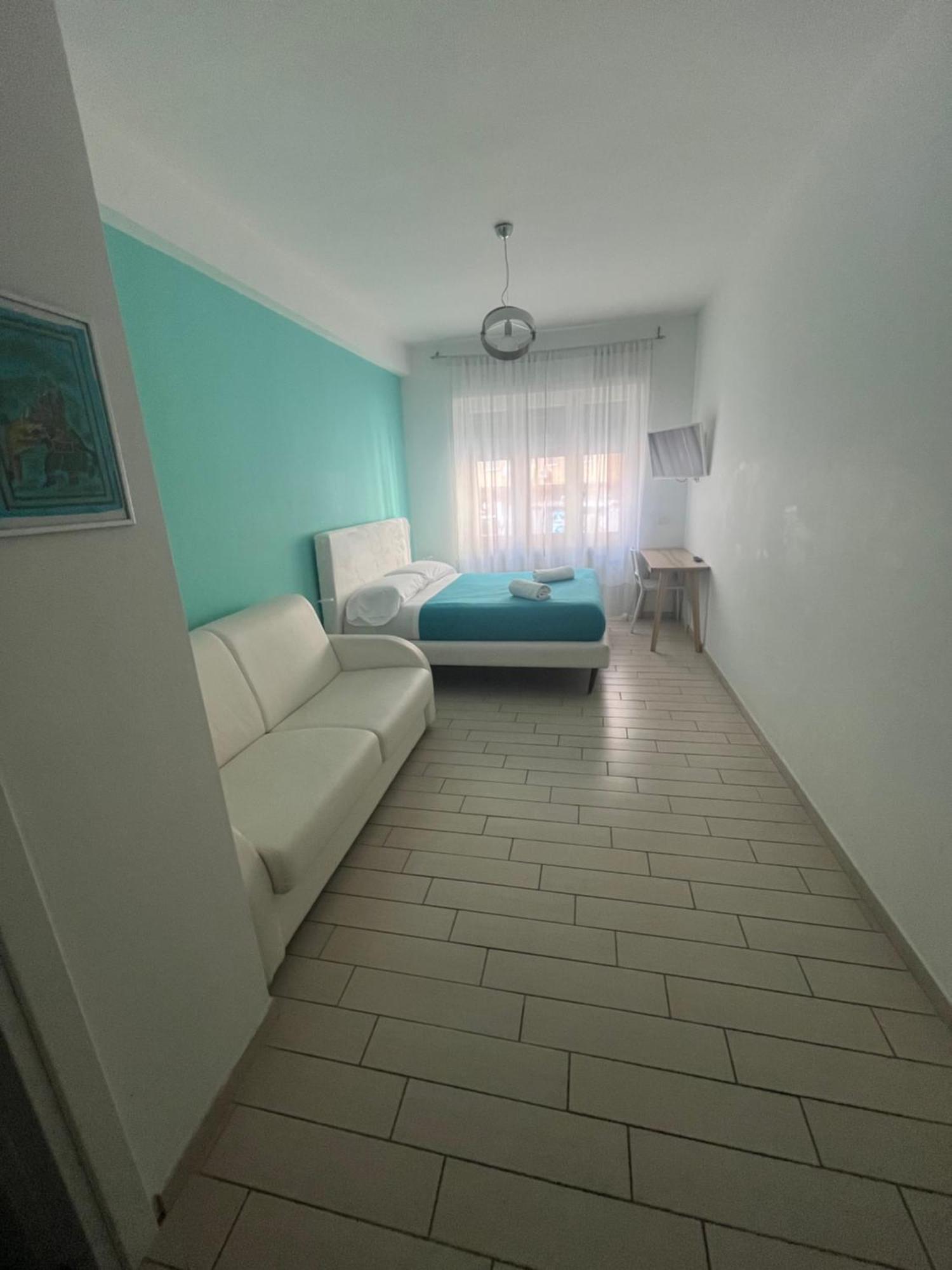 Vomerooms Neapel Exteriör bild