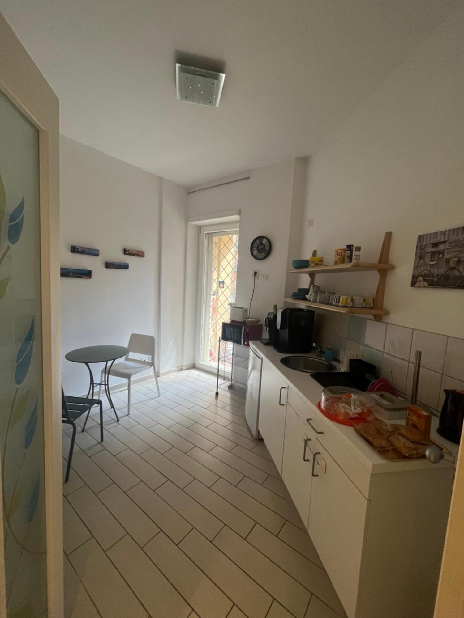 Vomerooms Neapel Exteriör bild