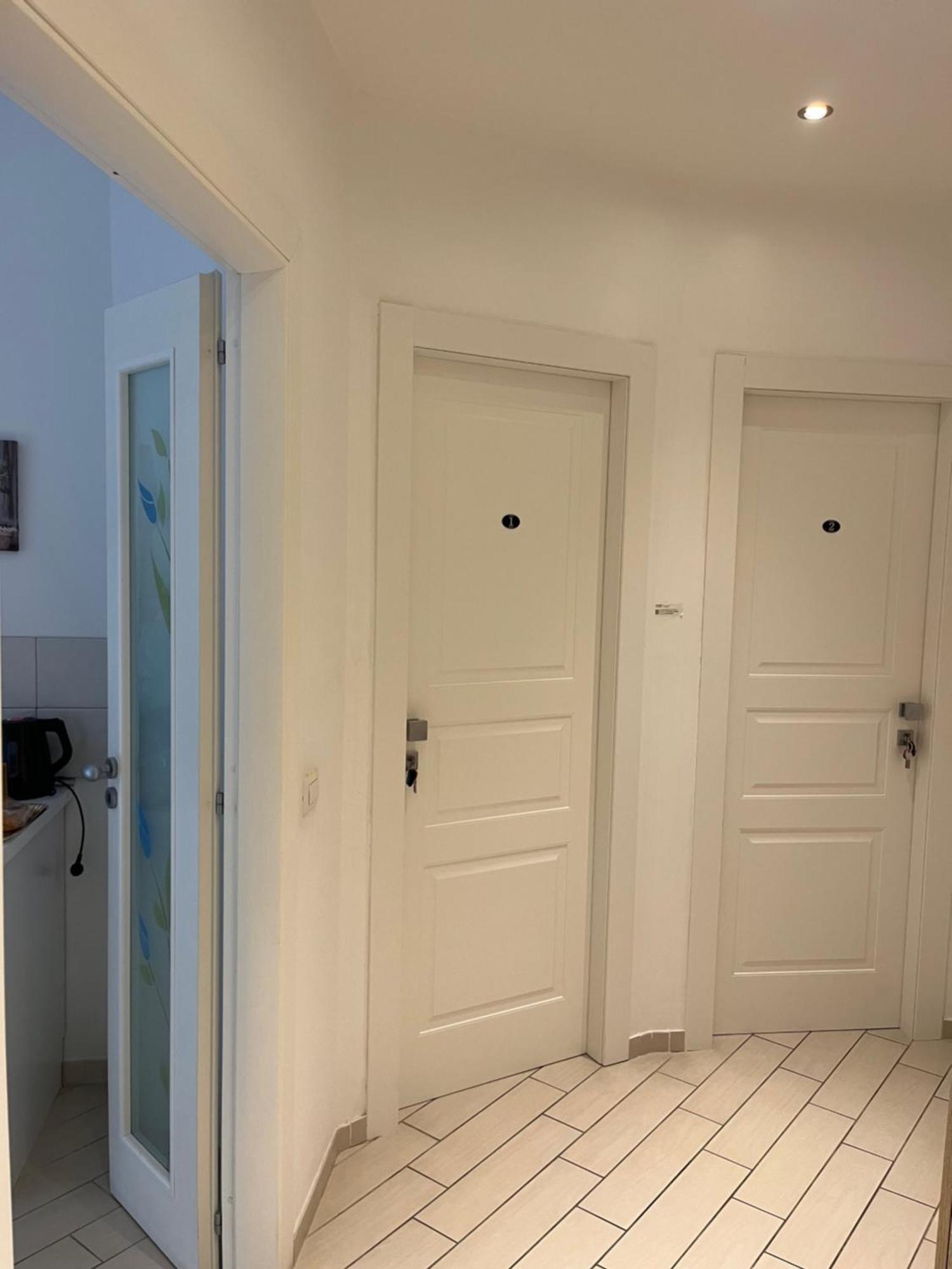 Vomerooms Neapel Exteriör bild